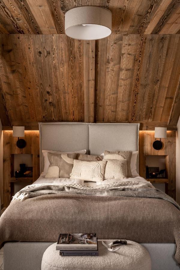 V11 By 11 Folk & Design *