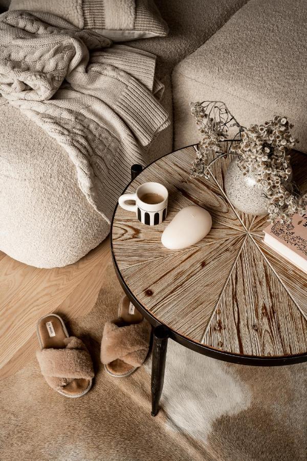 V11 By 11 Folk & Design Chaleter *