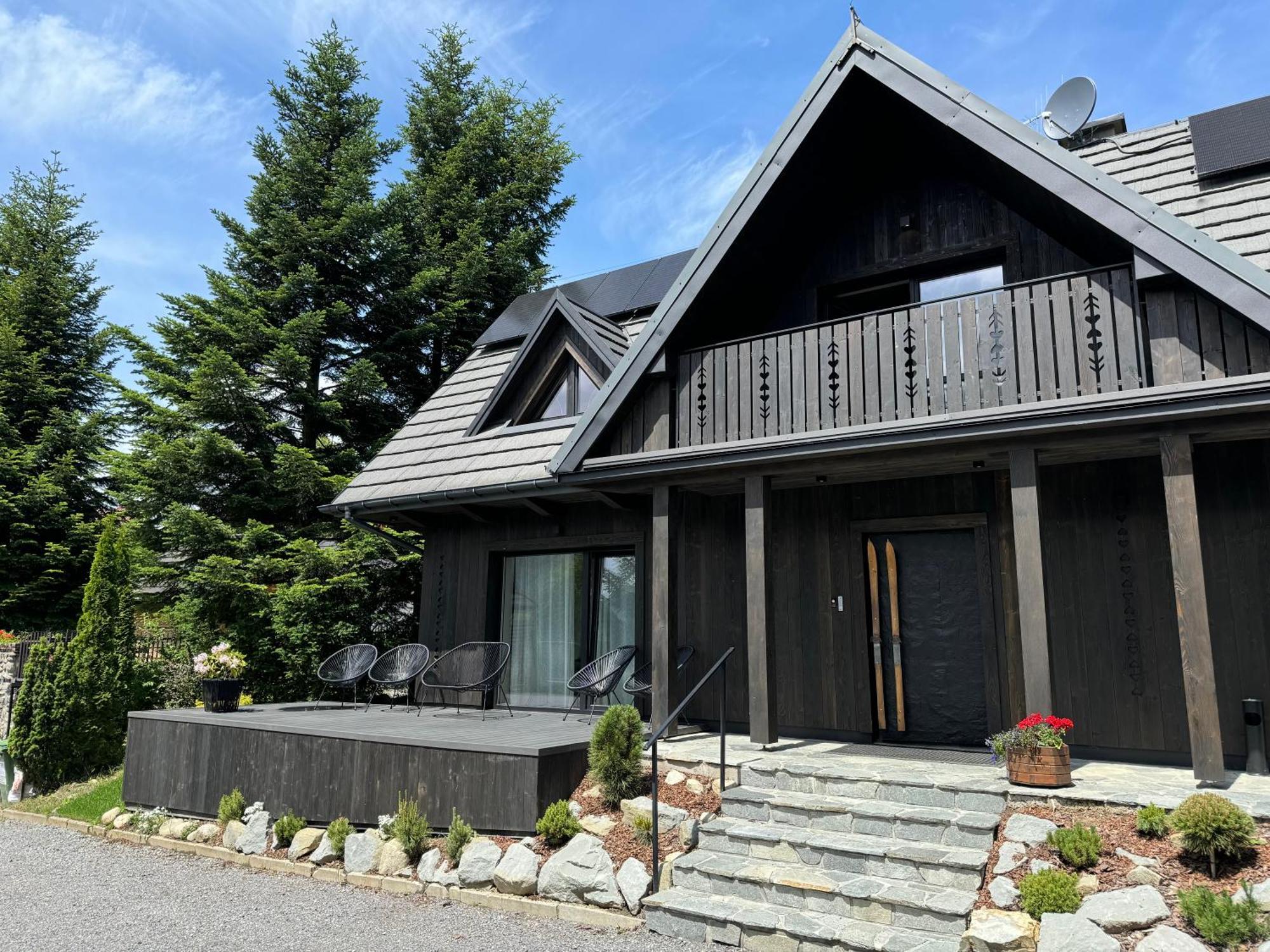 V11 By 11 Folk & Design Chalet